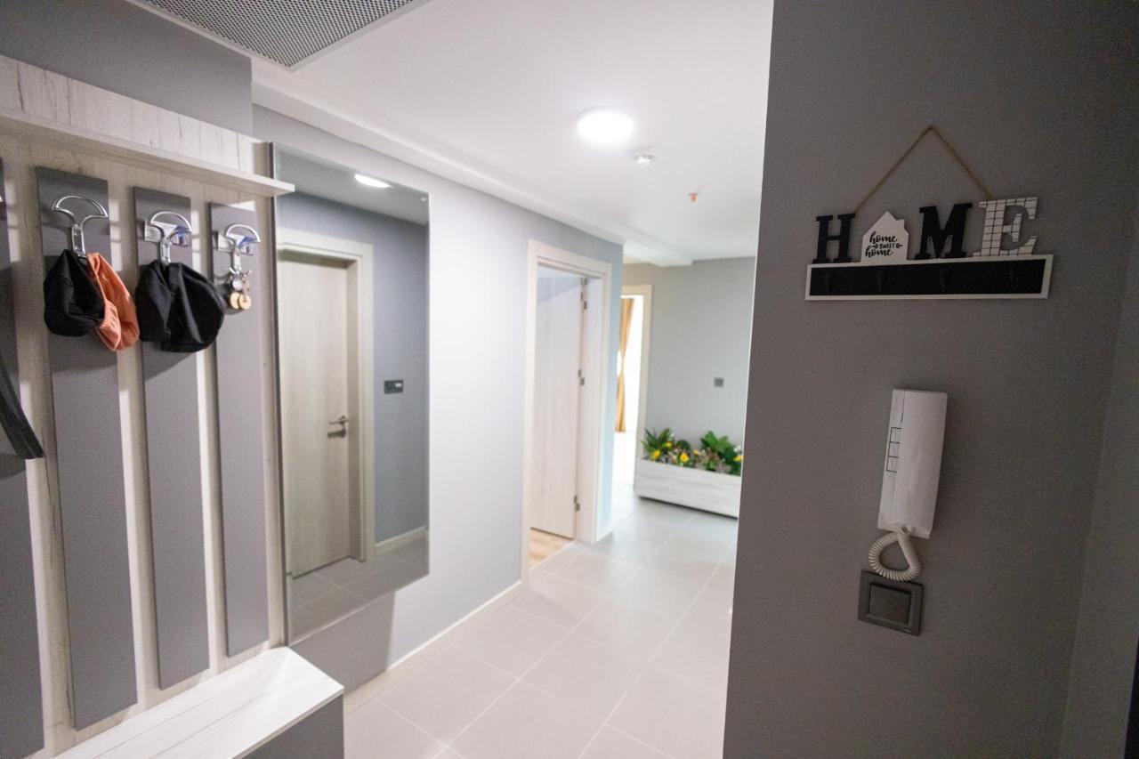 19Th & 18Th Floor Secure Apartments With Pool & Fitness & Parking Included In Price Скопие Екстериор снимка