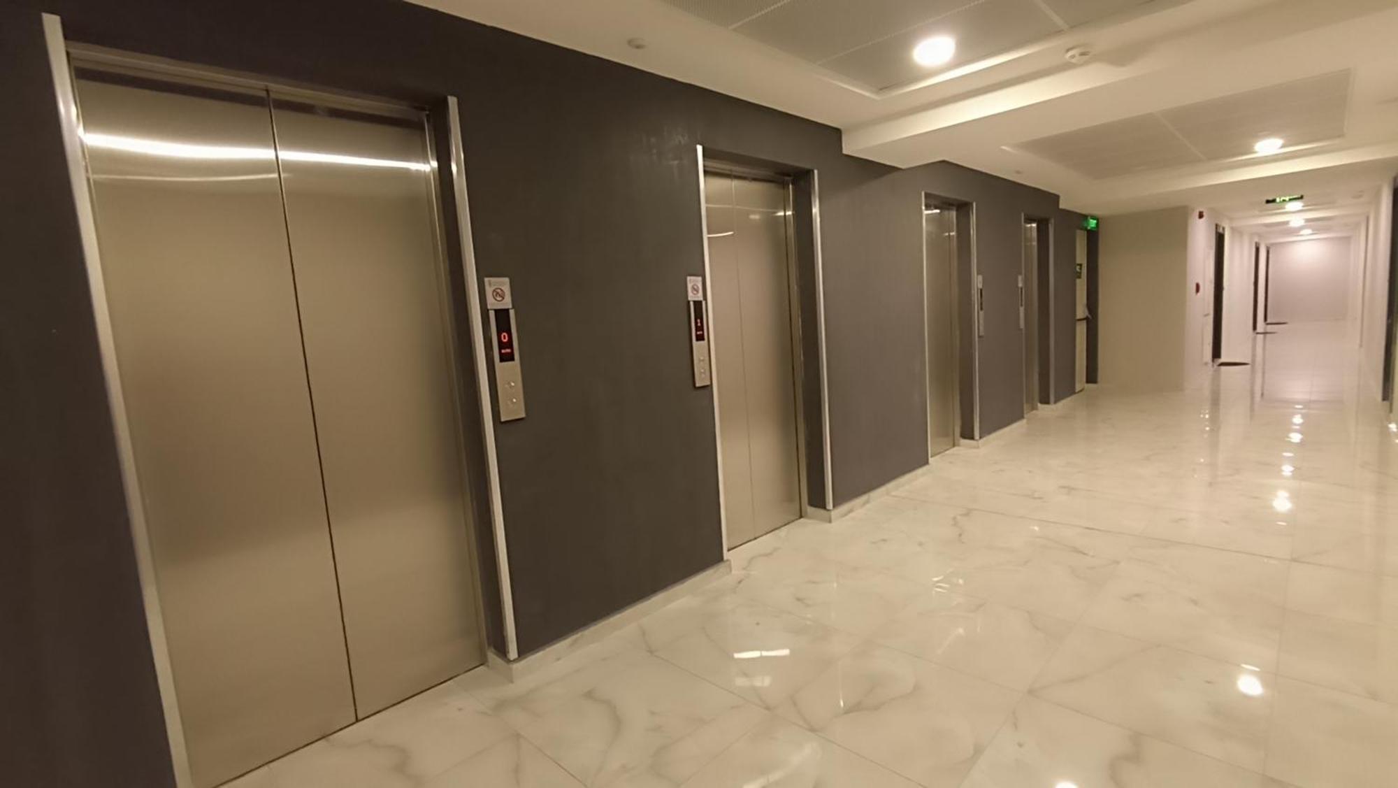 19Th & 18Th Floor Secure Apartments With Pool & Fitness & Parking Included In Price Скопие Екстериор снимка
