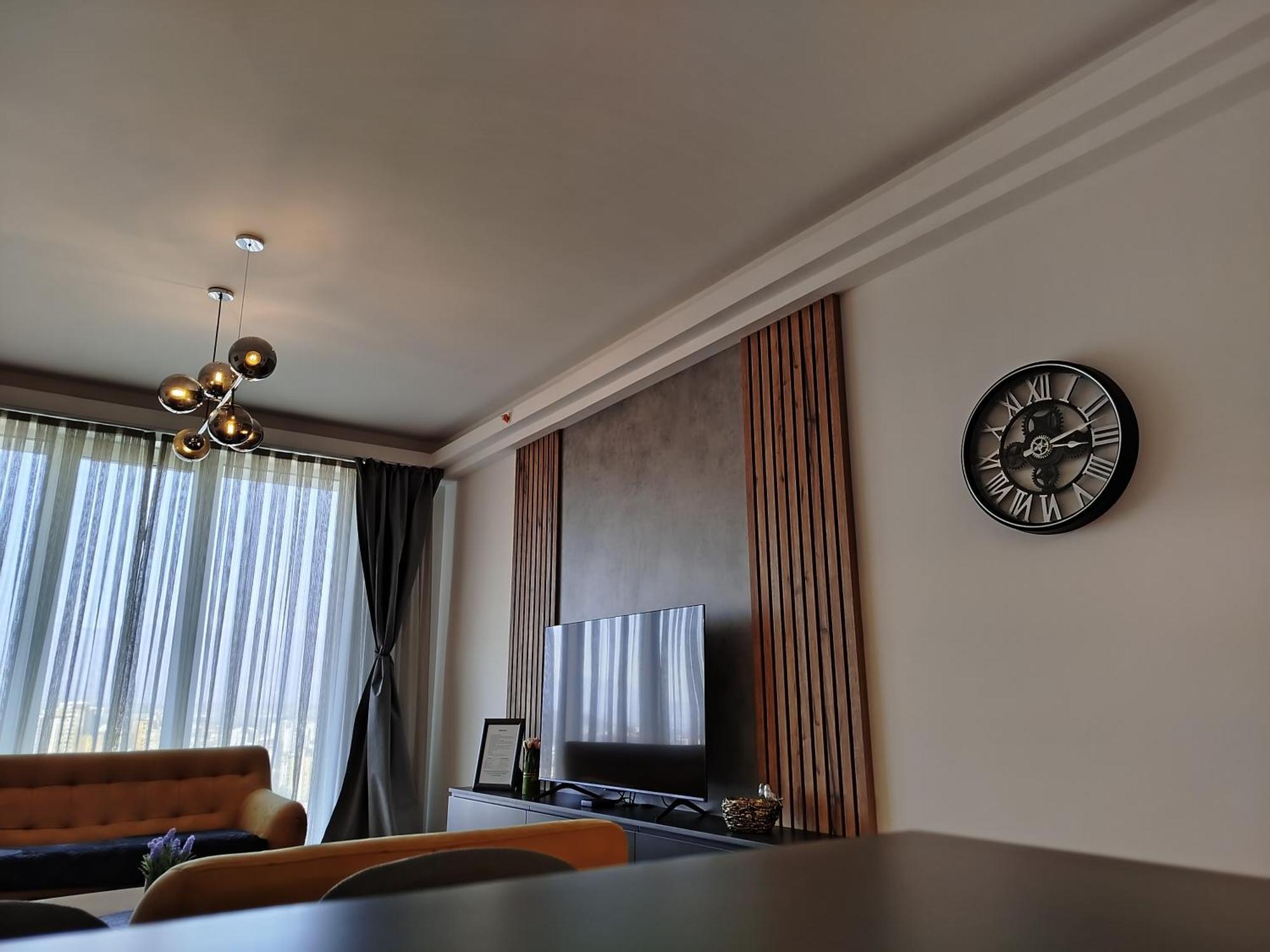 19Th & 18Th Floor Secure Apartments With Pool & Fitness & Parking Included In Price Скопие Екстериор снимка