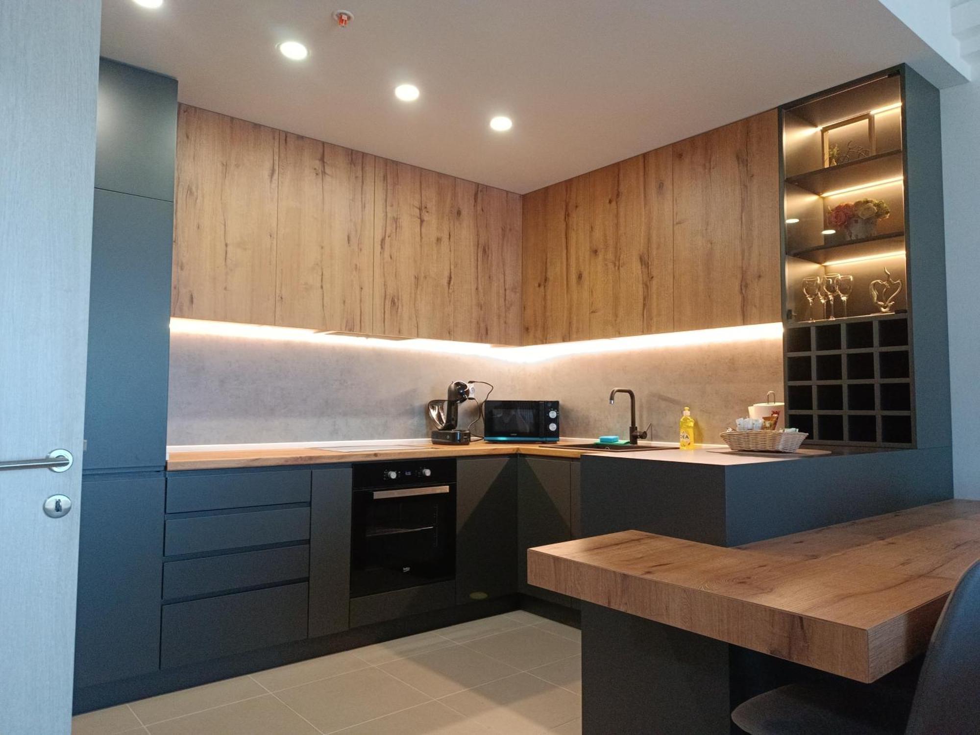 19Th & 18Th Floor Secure Apartments With Pool & Fitness & Parking Included In Price Скопие Екстериор снимка