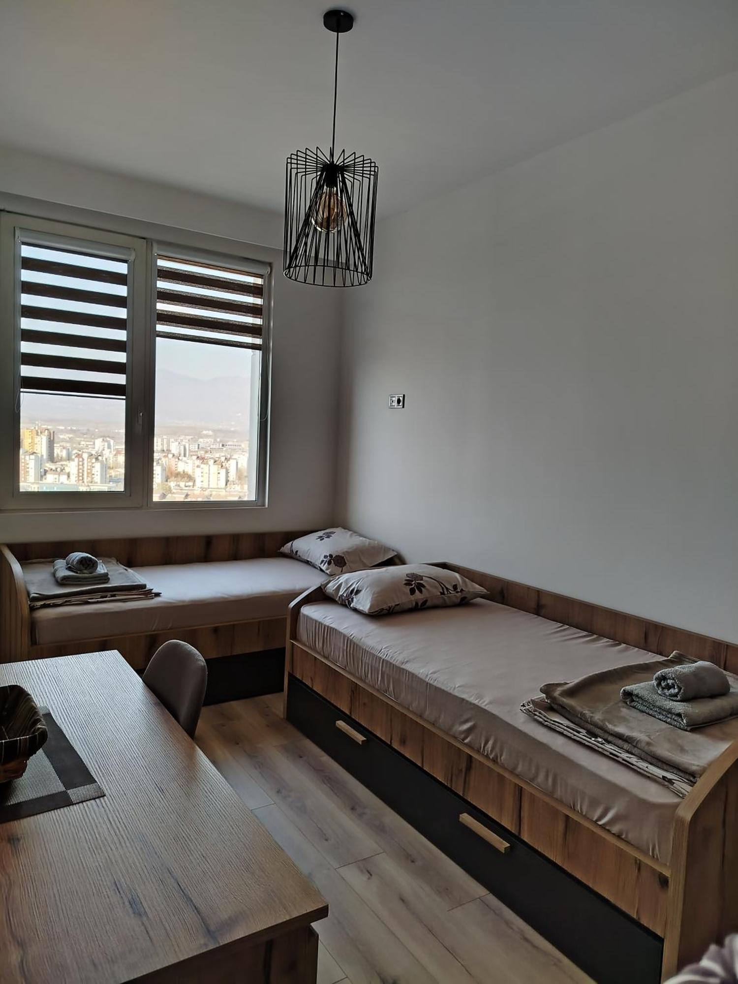 19Th & 18Th Floor Secure Apartments With Pool & Fitness & Parking Included In Price Скопие Екстериор снимка